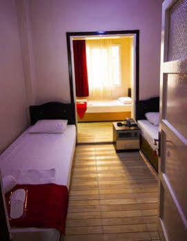 Cicek Palas Otel Измир Экстерьер фото