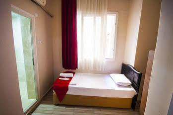 Cicek Palas Otel Измир Экстерьер фото