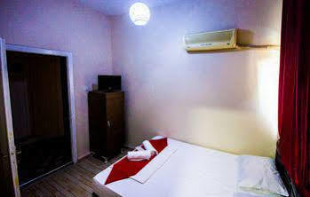 Cicek Palas Otel Измир Экстерьер фото